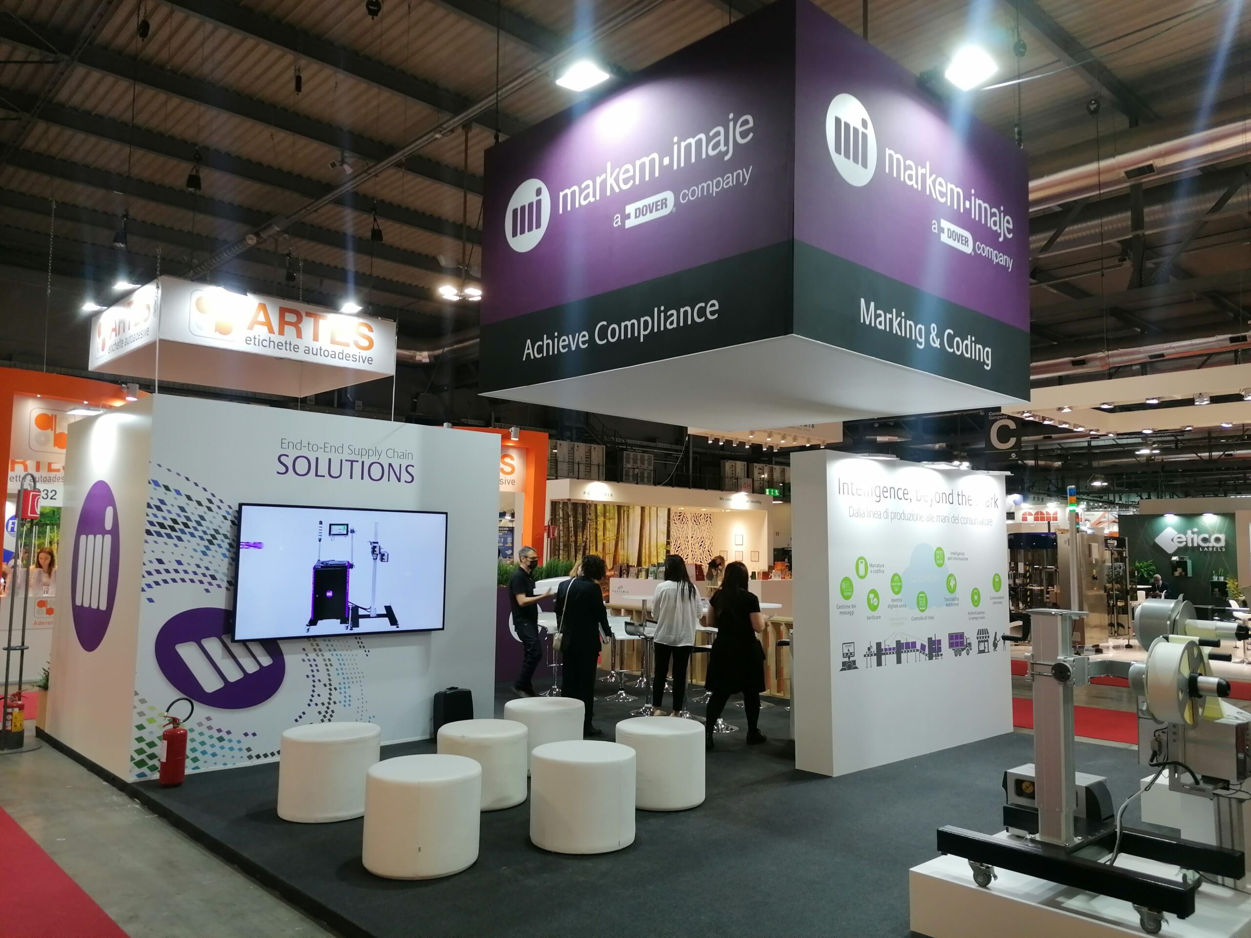diseño de stand y producción de stand para markem imaje en all4pack 2022 paris